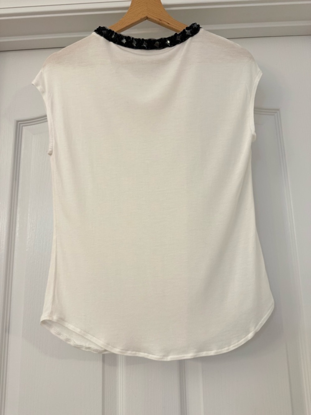 A|X Armani Exchange White Sleeveless Top Black Sequin Embellished Neckline S P - Picture 3 of 10